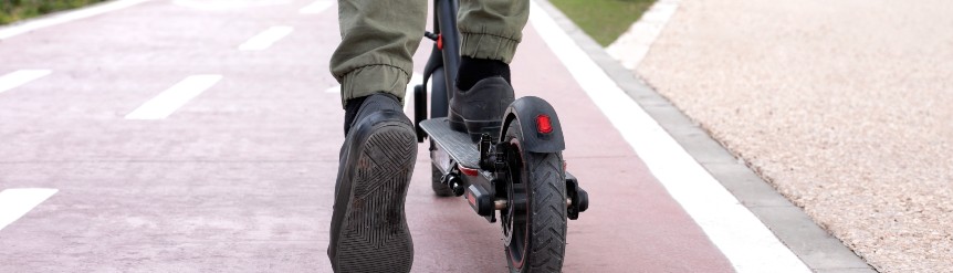 La DGT ya ha puesto en marcha el registro de vehículos de movilidad personal para identificar patinetes eléctricos y otros dispositivos de movilidad urbana. Te explicamos cómo realizar el trámite paso a paso, qué aspectos debes revisar antes de iniciarlo y qué ocurre con los VMP que no cuentan con certificado.